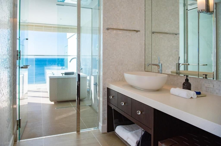 Bathroom 4, Hayama Hotel Otowa NO Mori, Hayama