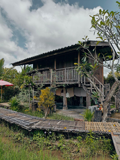 Exterior 15