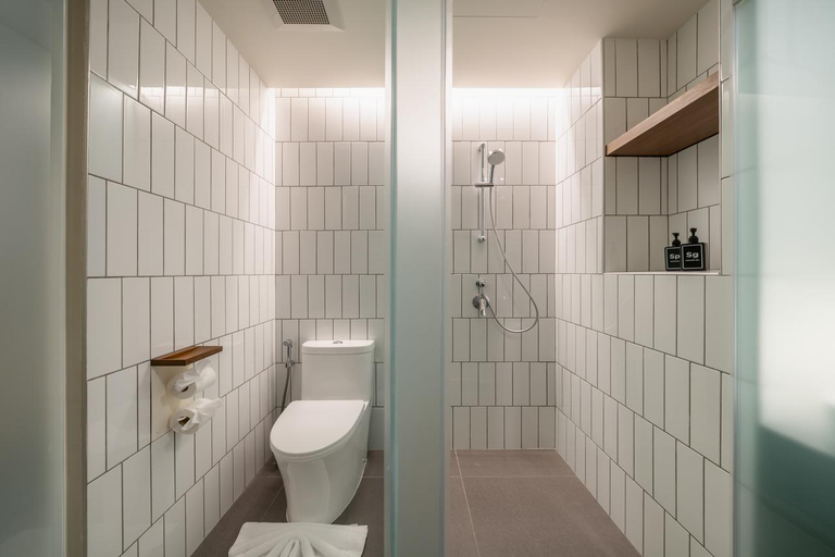 Bathroom 2, Triple Y Hotel, Bang Rak