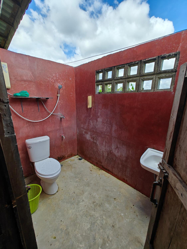 Bathroom 2, Khwan Khao House, Chom Thong