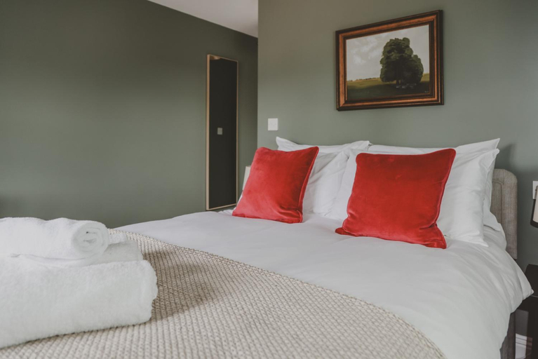 Others 5, The Butterleigh Inn, Devon