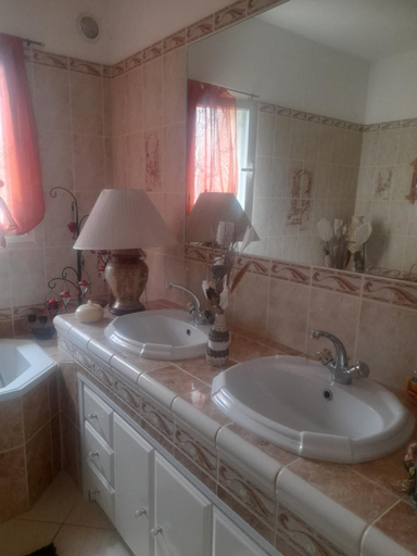 Bathroom, Les Espaces de Furiani, Haute-Corse