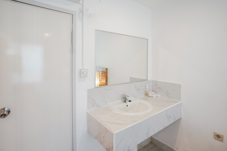 Bathroom 4