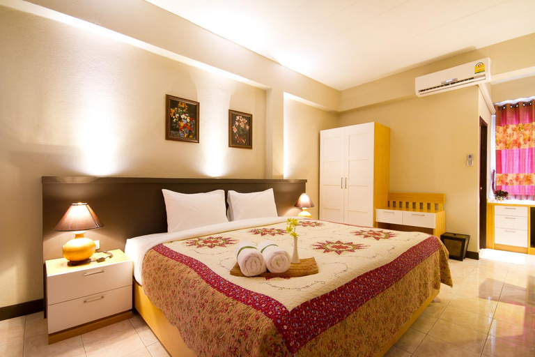 Bedroom 12