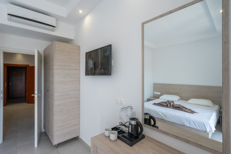 Bedroom 2, Stamos Hotel, South Aegean