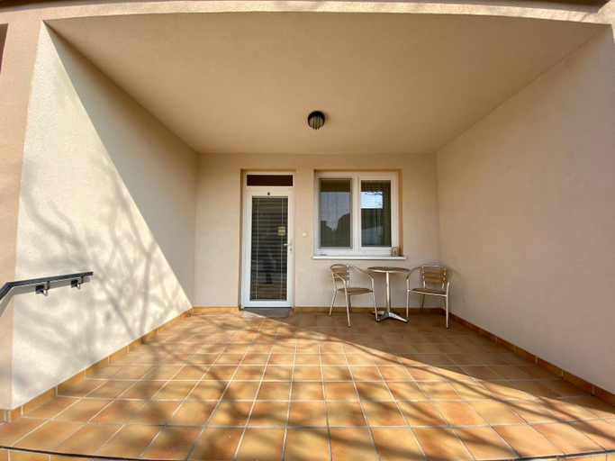 Others 4, Apartmanovy dom Flora, Dunajská Streda