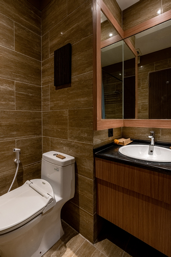 Bathroom 8