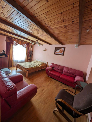 Bedroom 2, Едем, Drohobyts'kyi