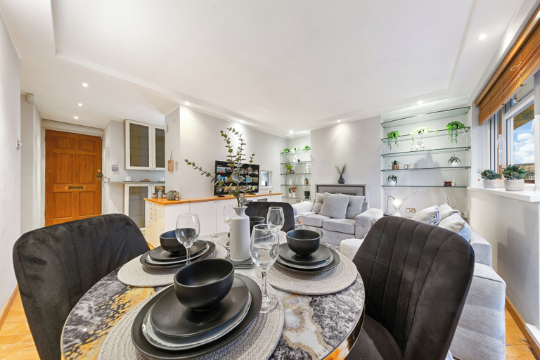 Others 4, Luxe Stays Putney & Stamford, London