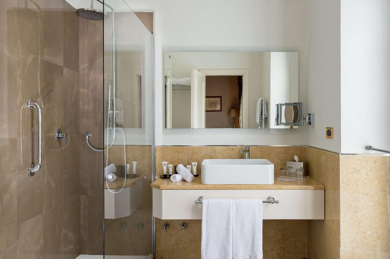 Bathroom 4