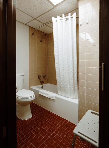 Bathroom 10