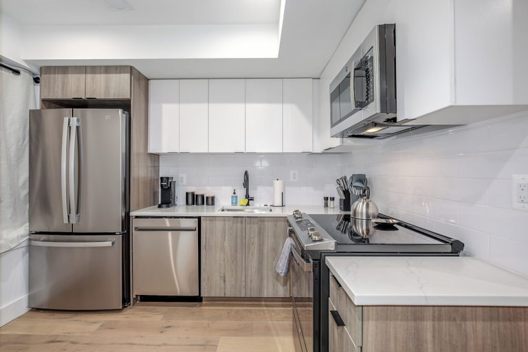 Others 4, Capitol Hill Suites - Unit 3, Washington D.C.