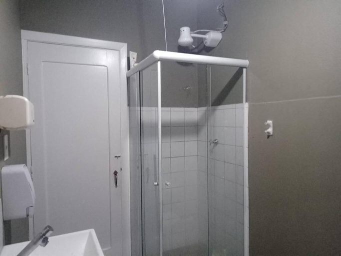 Bathroom, Hostel Itaim Bibi, São Paulo
