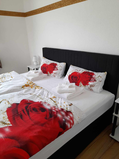 Others 3, Ferienwohnung im FEWO Rosenhaus Volz, Leer