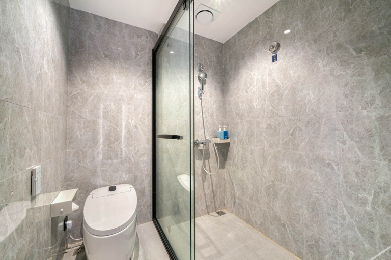 Bathroom 4, Starway Hotel Linhai Duqiao Baolong Square, Taizhou