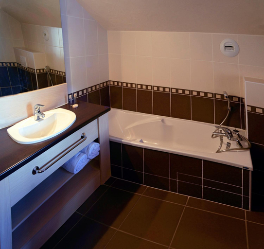 Bathroom 2, CGH Residences & Spas les Chalets du Soleil Authentiques, Savoie
