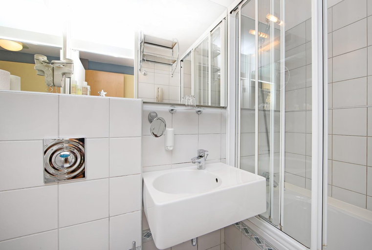 Bathroom, Kongo Hotel & Casino, Grosuplje