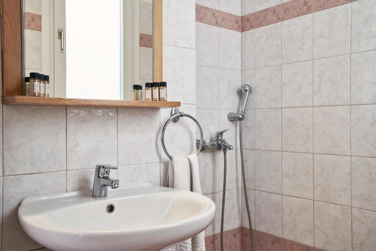 Bathroom 3, Favie Suzanne by GHH, South Aegean