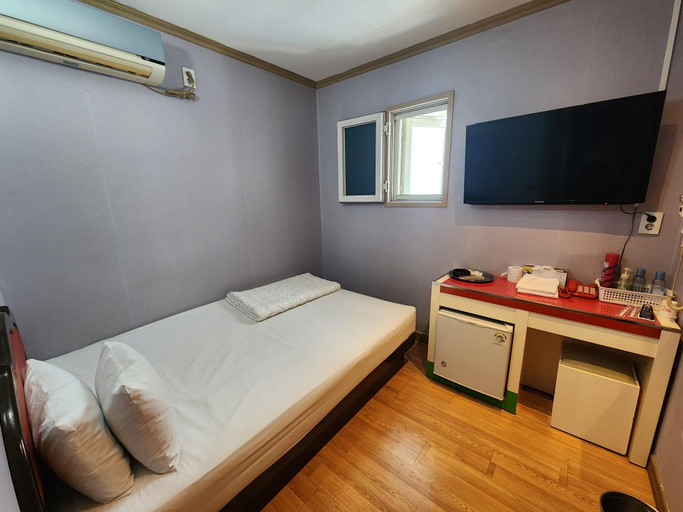 Bedroom 2, Yeongdeungpo Stadium, Yeongdeungpo
