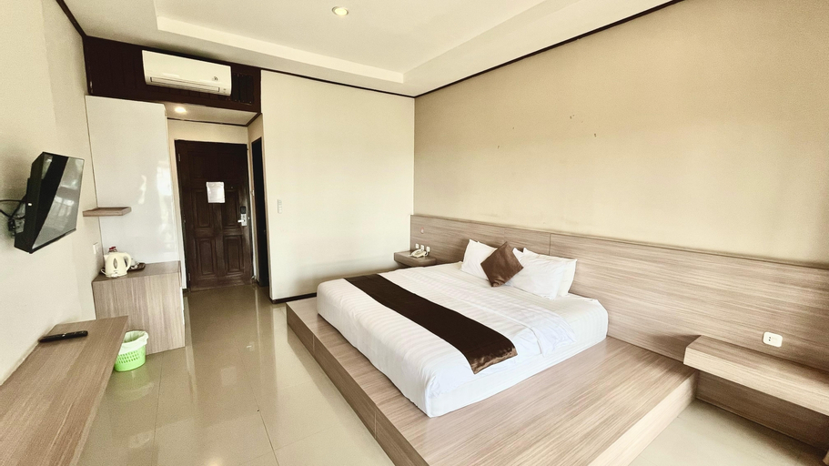Bedroom 6