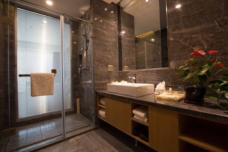Bathroom 3, Metropark Hotel Yingkun Beijing, Beijing