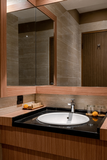 Bathroom 7