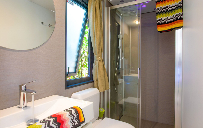 Bathroom 3, Camping La Gardiola, Brescia