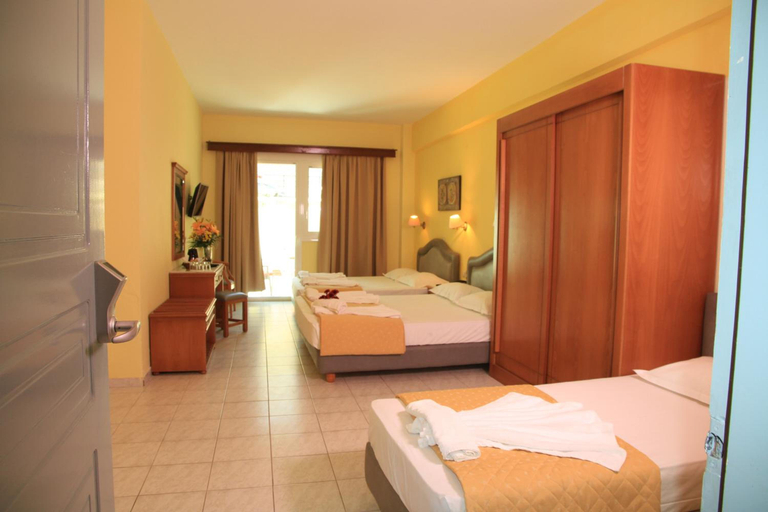 Bedroom 3, Dedalos Beach Hotel, Crete
