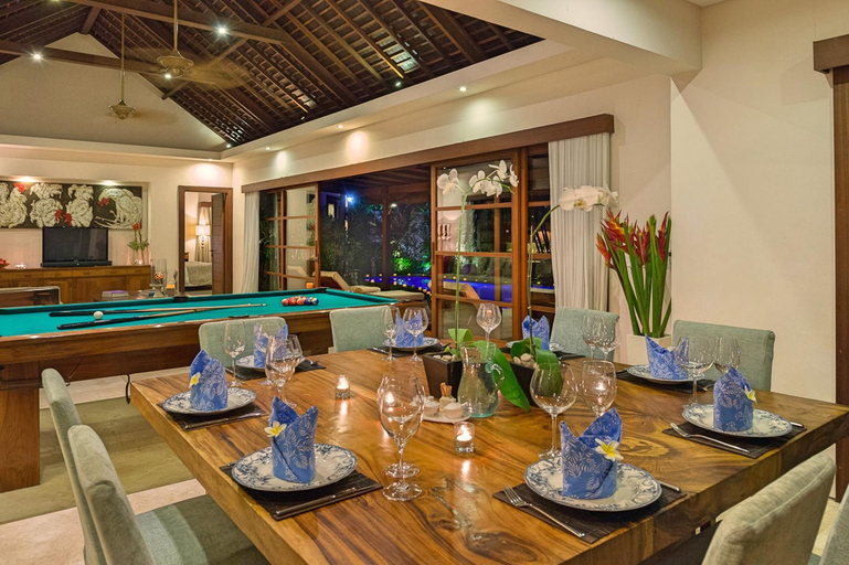 Food & Drinks, LataLiana Seminyak, Badung
