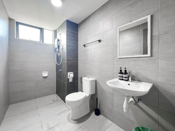 Bathroom 3, Edumetro by Manhattan Group, Subang Jaya