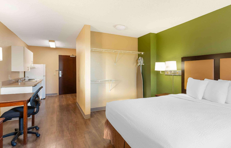 Bedroom 27