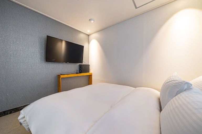 Bedroom 2, DDK Hotel, Jung