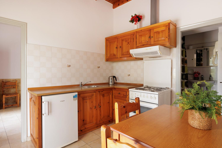 Others 2, Santos Holidays, Ionian Islands