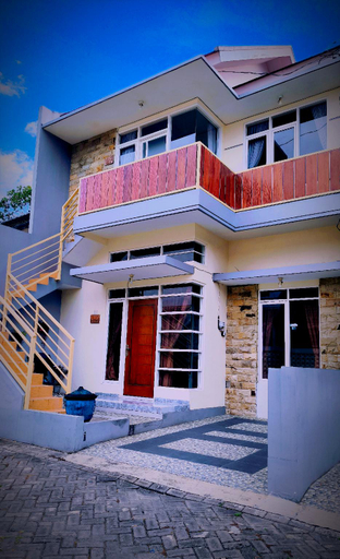 Exterior & Views 4, Villa Puncak Garuda, Malang