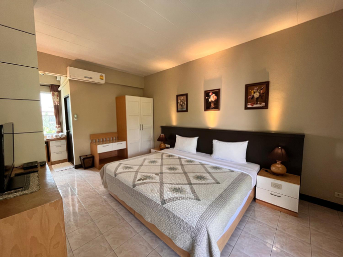 Bedroom 13
