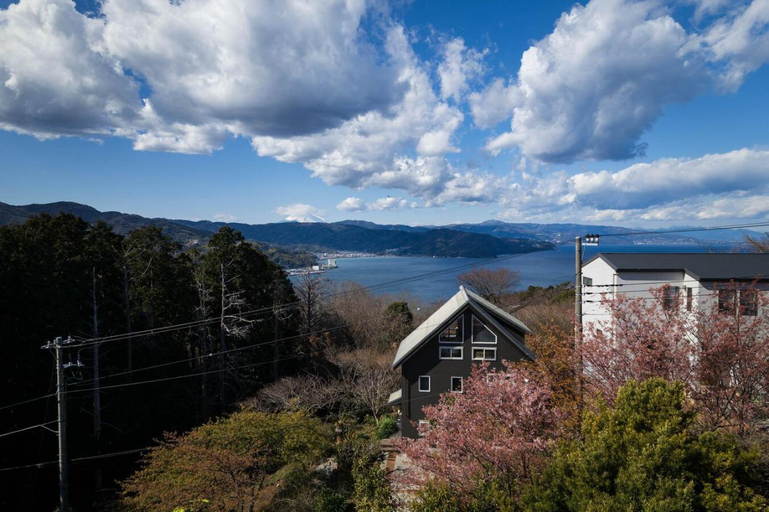 Oceanic House TAMATEBAKO, Itō