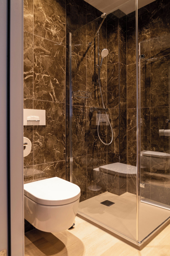 Bathroom 4, 348 Suites Buitenhof Short Stay, The Hague