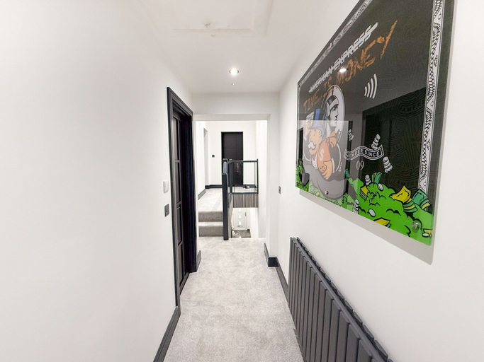 Others 5, Santi House, Lincolnshire