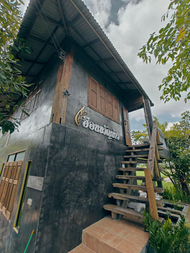 Exterior 15