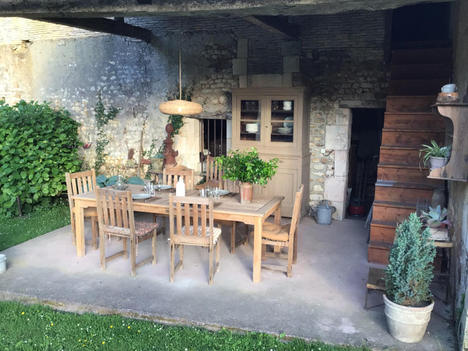 Others 5, Les Souris dans le Grenier, Charente-Maritime