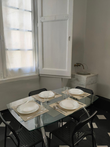 Others 5, Rooms Ponte Calvi, Genova