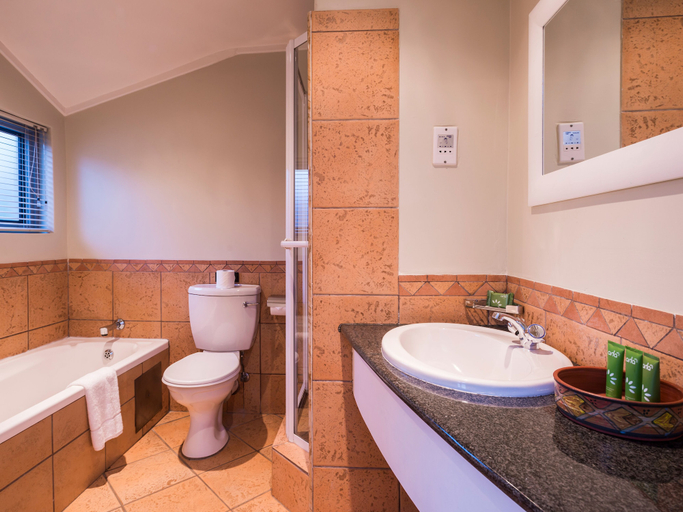 Bathroom 4, aha Kopanong Hotel & Conference Centre, Ekurhuleni