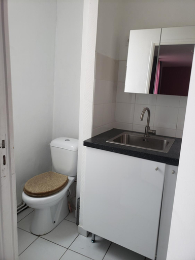 Bathroom, LE CEDRE, Seine-Saint-Denis