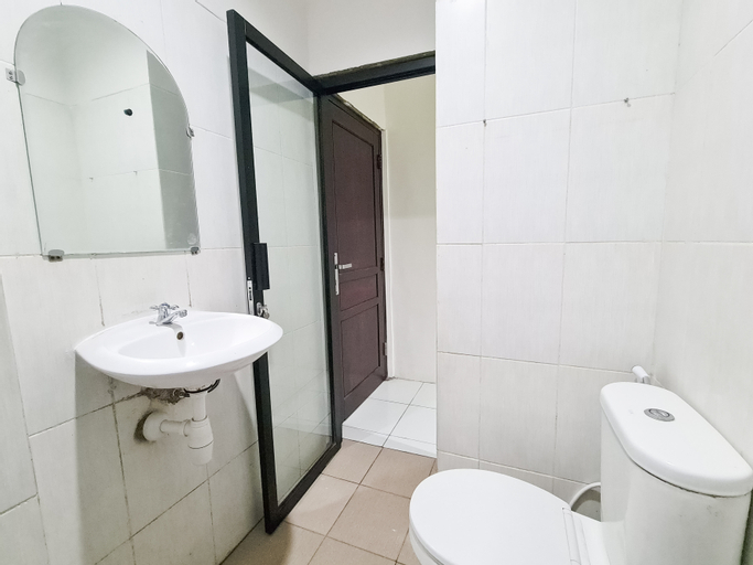 Bathroom 20