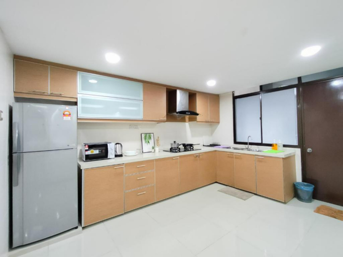 Dining Room 18