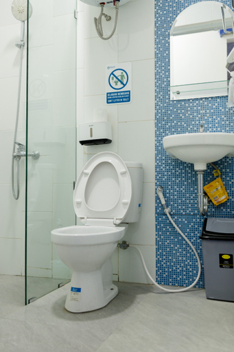 Bathroom 5, Rosalyne Sleepbox Prime Malioboro - Titik Nol Km Jogja Bhayangkara, Yogyakarta