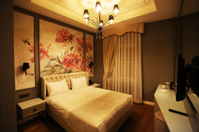 Bedroom 3, Royal Tophane, Beyoğlu