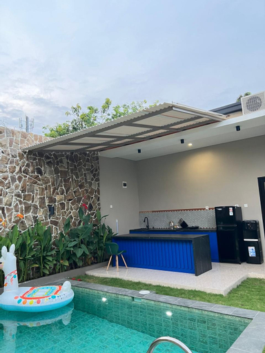 Swimming Pool 6