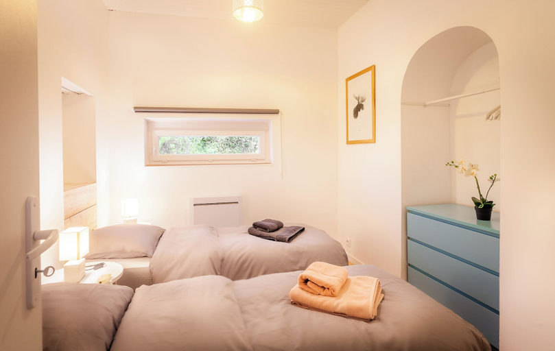 Bedroom 2, La Maisonnette-Aix, Savoie