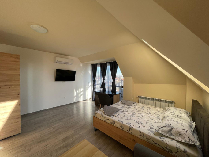 Bedroom 3, ZaraApartHotel, Stolichna